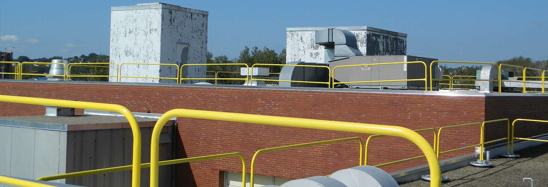 Safety Rail Systems Creates Safer Rooftop Work Environments
